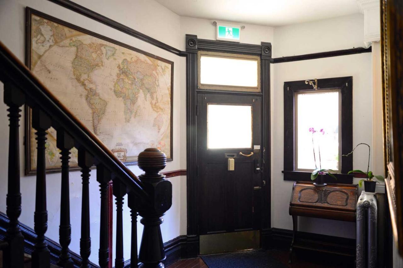 Vancouver Hideaway Guesthouse Exterior photo